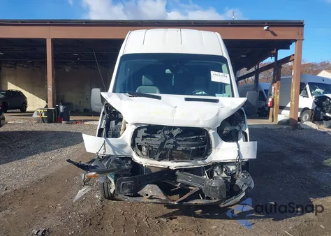 2017 Ford Transit-250 z USA, uszkodzony, nr VIN 1FTYR3XM6HKB13454